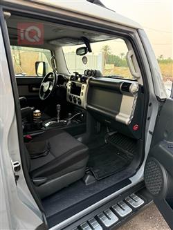 تويوتا إف جي كروزر